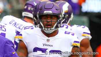 Longtime defensive tackle Tom Johnson retires