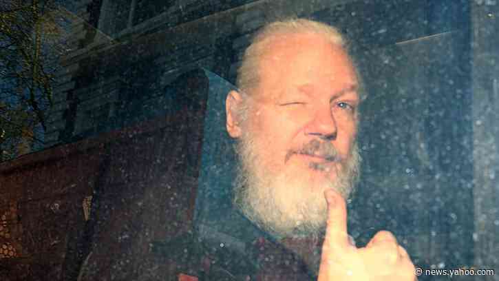 Wikileaks Founder Julian Assange Reportedly Fathered Two Kids While Holed Up in Embassy Fighting Extradition
