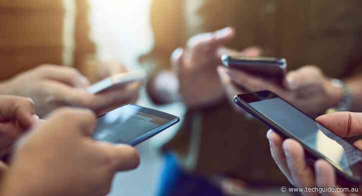 Apple and Google join forces to create coronavirus contact tracking technology
