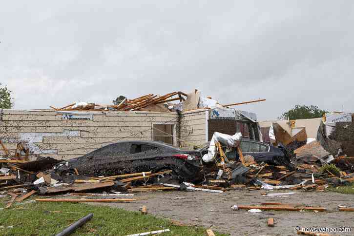 Easter storms sweep South, killing at least 6 in Mississippi