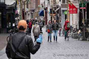 De oudste winkelstraat van Nederland piept en kraakt, maar er is ook hoop