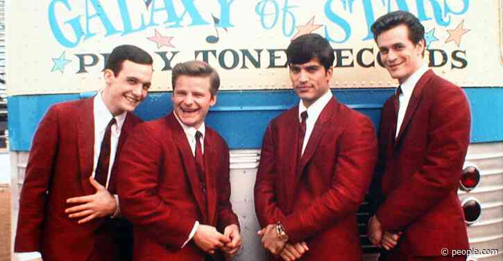 That Thing You Do! Cast to Reunite for Coronavirus Fundraiser After Death of Adam Schlesinger
