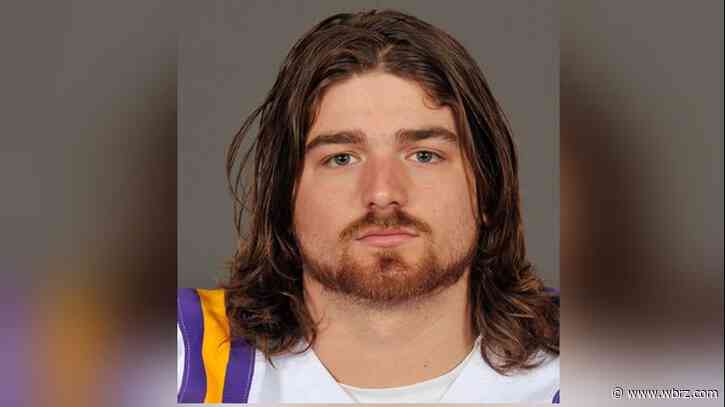 Former LSU football player 'Jake the Viking' goes viral for supporting food service workers