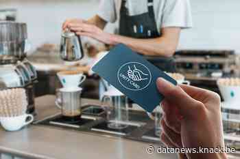 Betaalkaart moet coronagedupeerden en lokale handelaars helpen