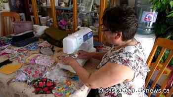 'People are worried': Prince Albert woman sews masks to help others