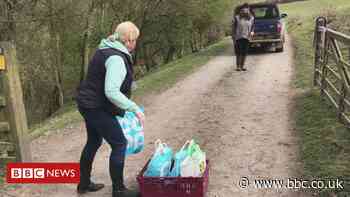 Coronavirus: Food deliveries from volunteers provide lifeline