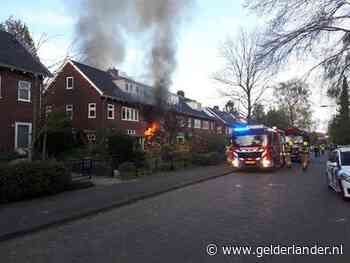 Brandweer zoekt mogelijk slachtoffer na uitslaande brand in lege woning Arnhem