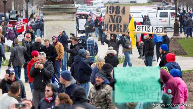 Insólito: Estadounidenses se reunieron en masiva protesta contra la cuarentena en Michigan
