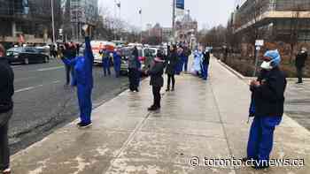 Canada Post staff show support for hospital workers battling COVID-19 pandemic