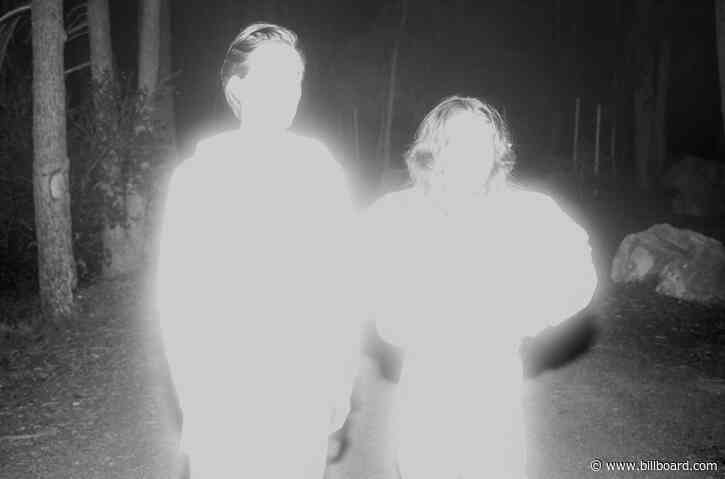Purity Ring Lands Second No. 1 on Top Dance/Electronic Albums Chart With ‘Womb’