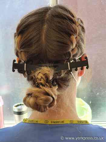 CORONAVIRUS: PC uses 3D printer to make mask straps for NHS