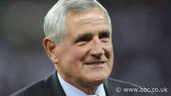 Norman Hunter: Leeds United legend dies after contracting coronavirus