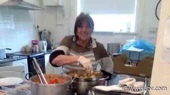 Volunteers in County Durham create support hub to help vulnerable people during lockdown - ITV News