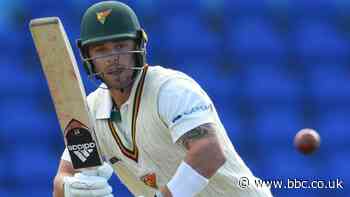 Derbyshire defer Sean Abbott and Ben McDermott deals until 2021