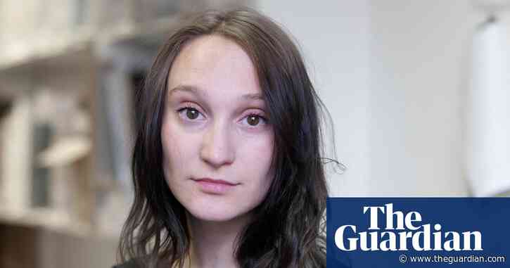 UK fashion designers join hands to make scrubs for key workers