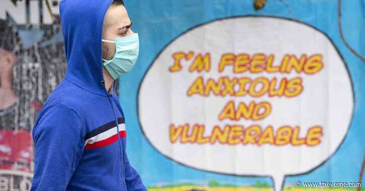 A video uses lasers to show how you spit when you talk