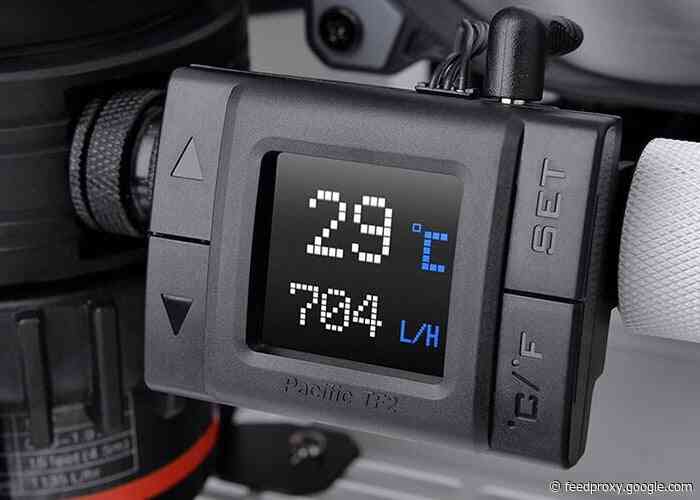 Thermaltake Pacific TF2 PC water loop temperature and flow display