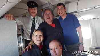 The pandemic spoiled their anniversary plans, until a flight crew came to the rescue