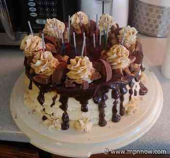 Eat, Drink and Be Murphy: Eat, tweet, love: Hands-on culinary arts in hands-off world - MPNnow.com