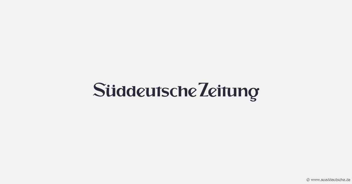 Fahrgast greift Busfahrer während der Fahrt in Lenkrad - Süddeutsche Zeitung