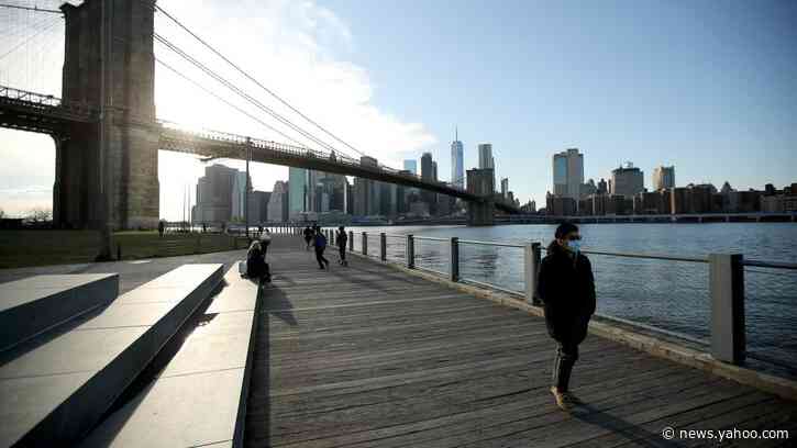 Cuomo Extends New York’s Shutdown as Hundreds More Die