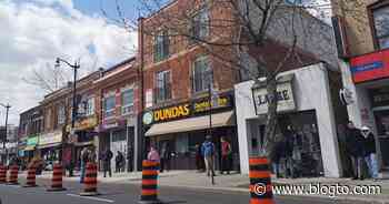 Toronto blocks off street to let people line up for pizza - blogTO