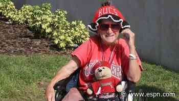 Bucs superfan Riles, the 'Pillow Lady,' dies at 82