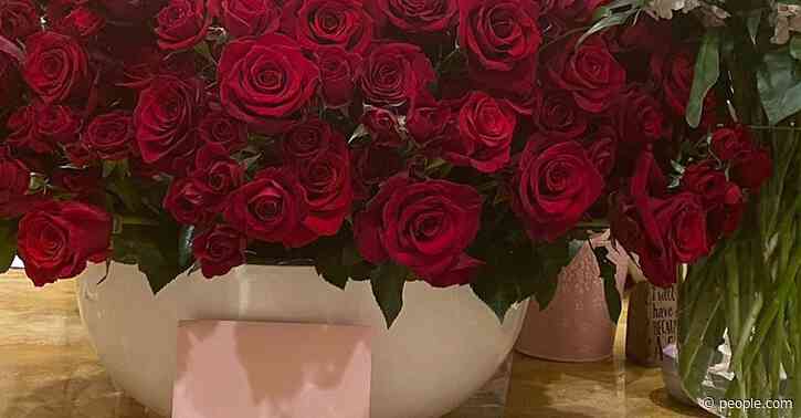 Vanessa Bryant Receives Flowers from Kobe's Former Lakers Teammate on Her 19th Wedding Anniversary