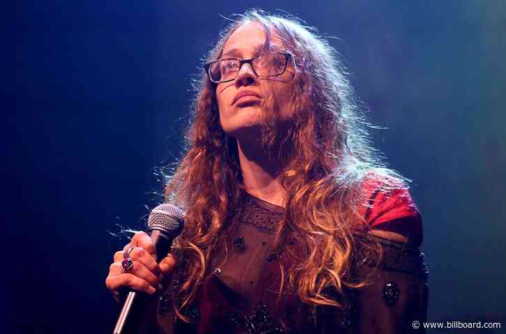 Fans Pick Fiona Apple’s ‘Fetch the Bolt Cutters’ as This Week’s Favorite New Music