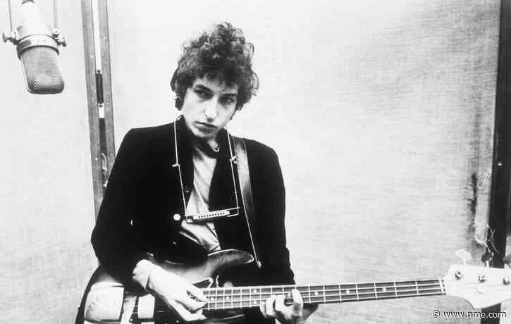 Bob Dylan’s handwritten lyrics for three classic songs to be put up for sale