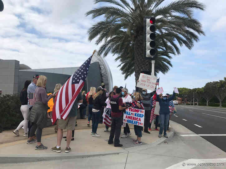 Protesters in Newport Beach object to California’s stay-at-home order