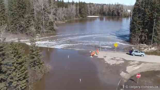 Little Red Deer River flooding disrupts highway travel west of Bowden