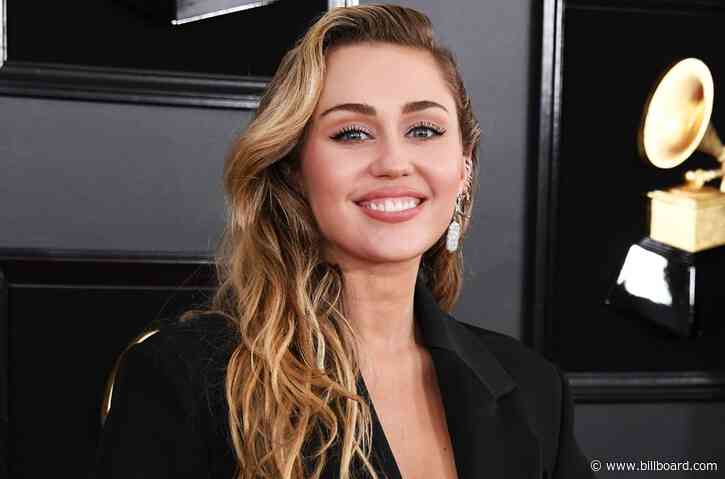 Miley Cyrus, Snoop Dogg and More Celebrate 4/20: ‘My Fam Sure Will Be Tokin”