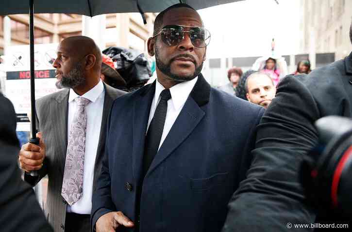R. Kelly Denies He’s a Flight Risk, Saying He Owes $2 Million to the IRS