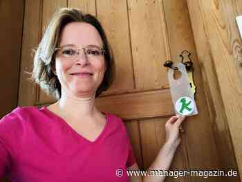 Telekom-Vorständin im Homeoffice: In der Yoga-Kurzpause mit Birgit Bohle