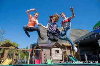 Trampolines zijn niet aan te slepen: springend de coronatijd doorkomen