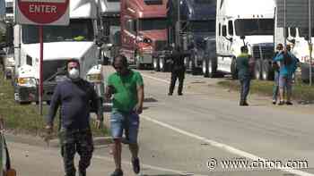 Big rigs block traffic on East Loop in apparent protest - Chron