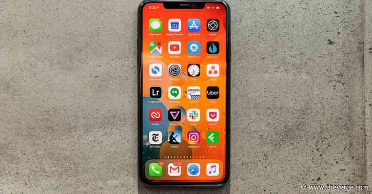 Some 5G iPhones and a new larger iPhone SE model could be delayed