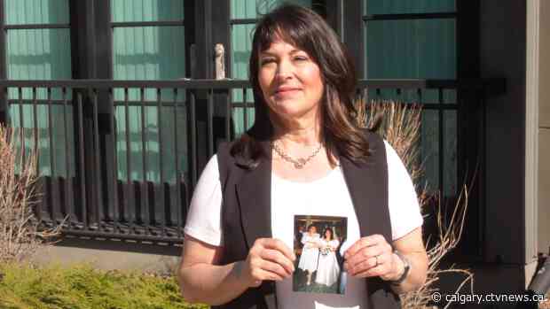 Calgary woman makes masks in mother’s memory after coronavirus death