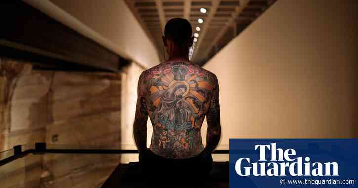 Tim alone: Mona's human artwork is still sitting in an empty gallery for six hours a day