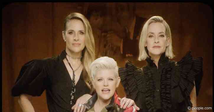 Dixie Chicks Postpone New Gaslighter Album Release Due to Coronavirus Crisis