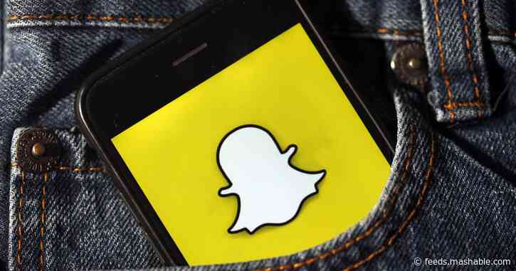 Zoom is too hackable. Here's how to use Snapchat for video calls instead.