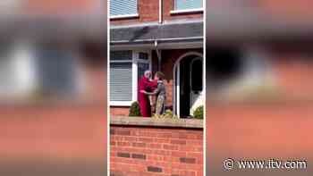 Video captures moment Belfast couple are reunited | UTV - ITV News - ITV News