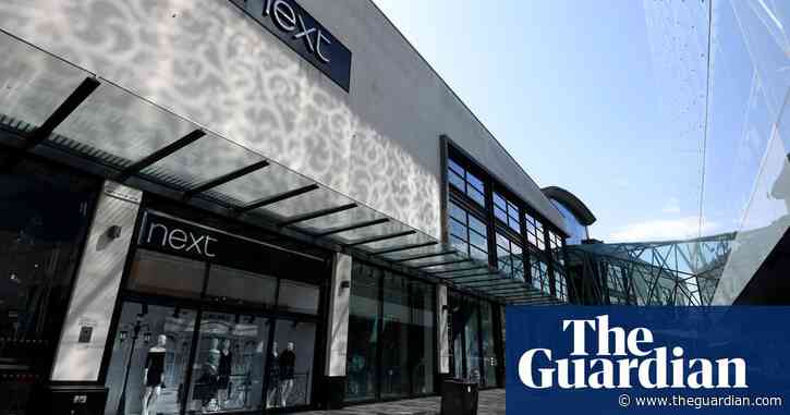 UK inflation falls to 1.5% as stay-away shoppers shun spring clothing