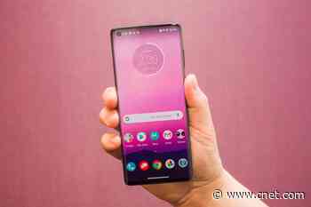 Motorola announces $1000 Edge Plus to compete against Galaxy S20     - CNET