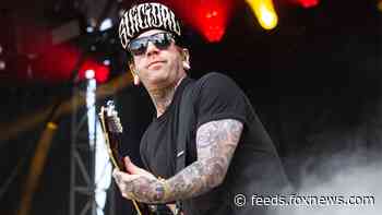 Falling in Reverse guitarist Derek Jones dead at 35