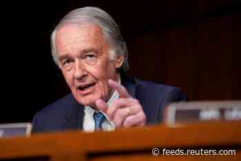 U.S. lawmaker says any COVID-19 contact tracing tech should be voluntary and limited