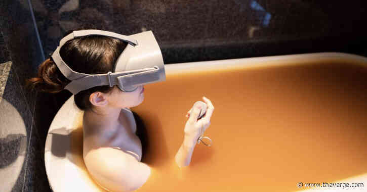 Japanese hot spring resorts let you soak in their baths in VR
