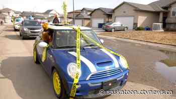 Saskatoon teachers parade past students' homes - CTV News Saskatoon