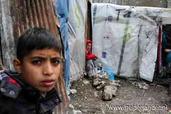 Nederland wil Grieken en hulporganisatie Johnny de Mol forse financiële steun geven voor opvang vluchtelingen
